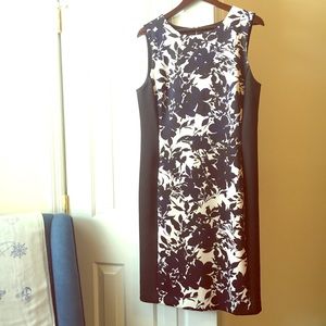 🎉SOLD: White House Black Market Perfect Fit Dress